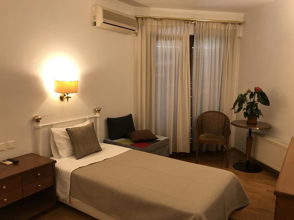 Hotel Levadia Levádeia Zewnętrze zdjęcie