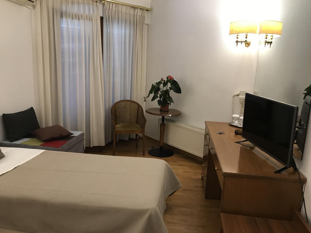 Hotel Levadia Levádeia Zewnętrze zdjęcie